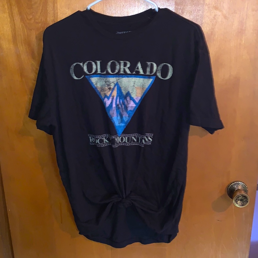 BKE short sleeve tee with a not in the front